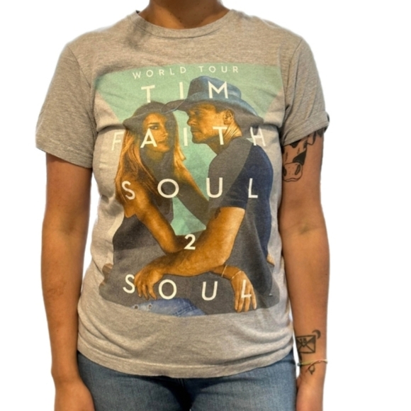 soul 2 soul Tops - Tim McGraw faith hill soul to soul tour